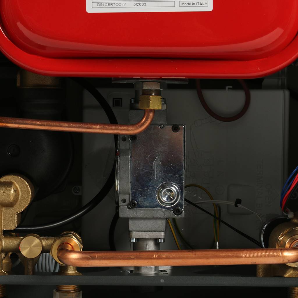 Газовый настенный котел Baxi ECO Four 1.14 одноконтурный атмосферный — Газовые котлы